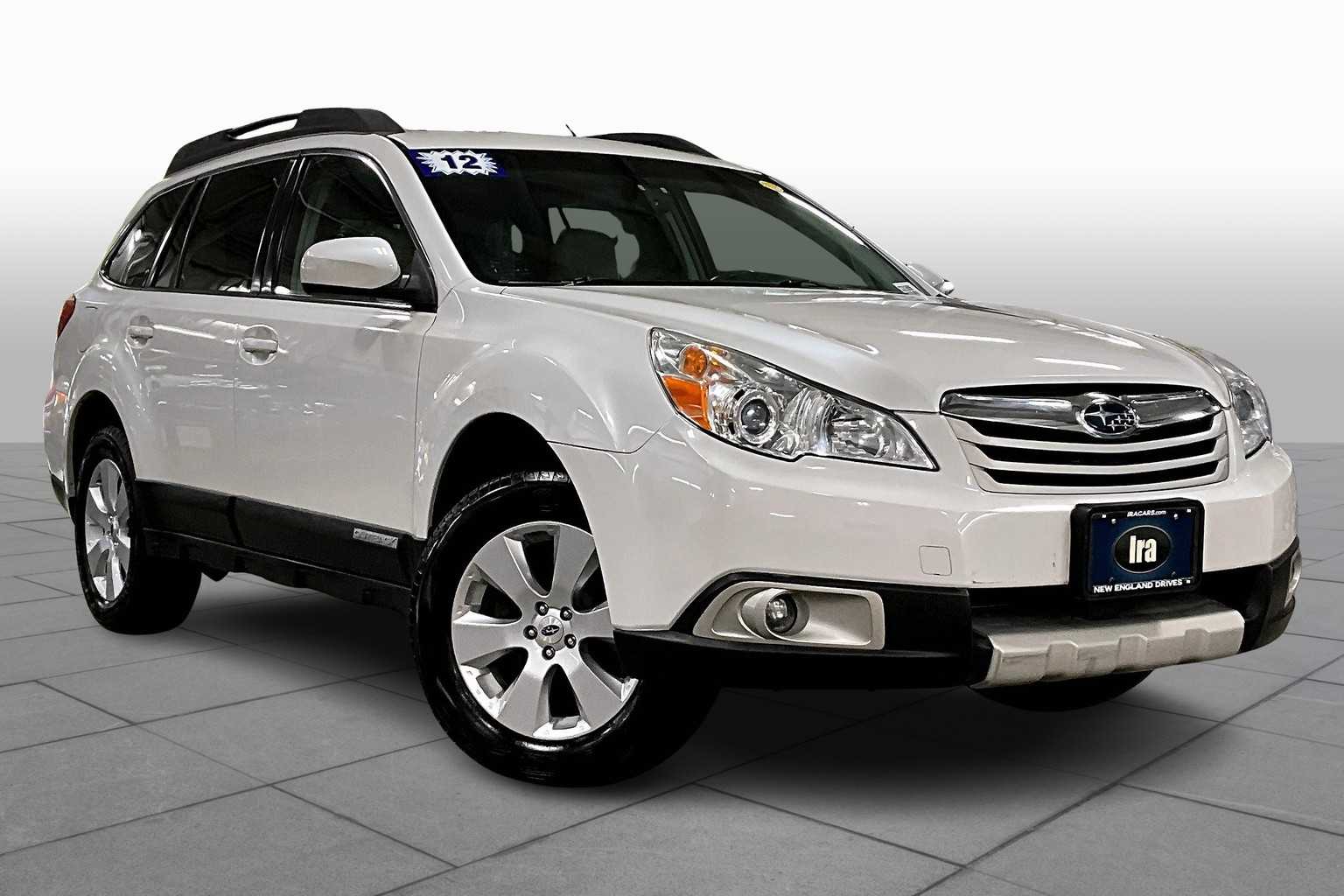 2012 Subaru Outback 2.5i Limited photo 2