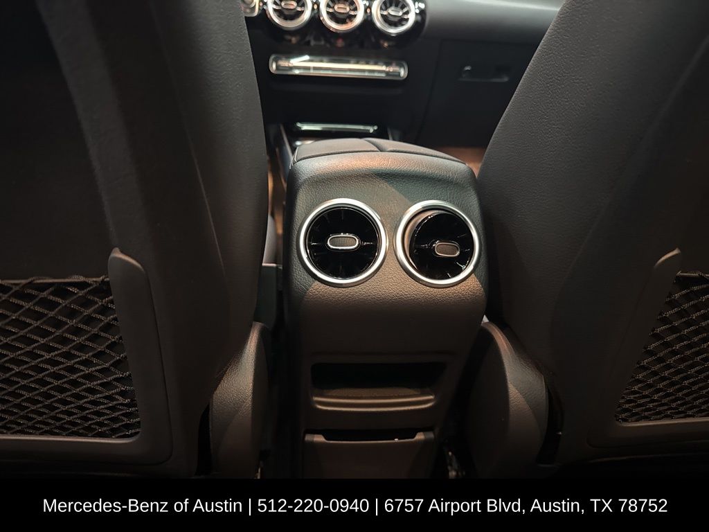 2025 Mercedes Benz GLA 250 photo 17