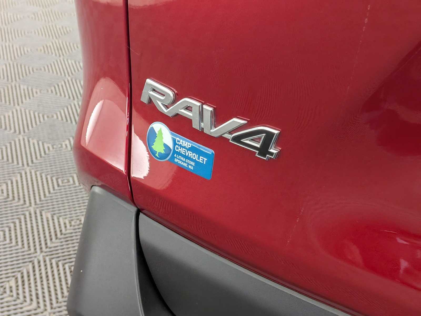 2024 Toyota RAV4 XLE photo 11