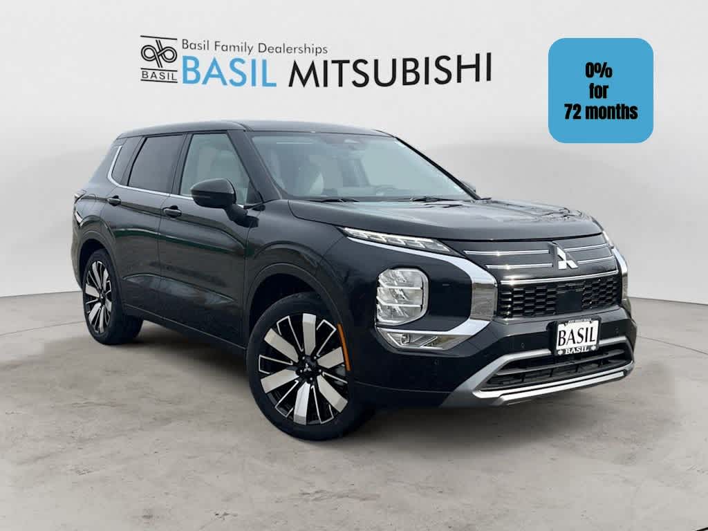 2025 Mitsubishi Outlander Plug-in Hybrid SE's photo