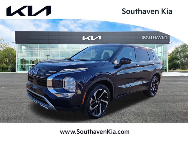 2024 Mitsubishi Outlander SE's photo