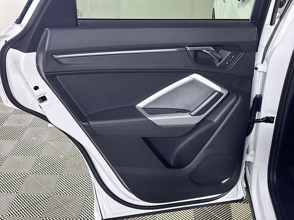 2024 Audi Q3 S line Premium photo 18