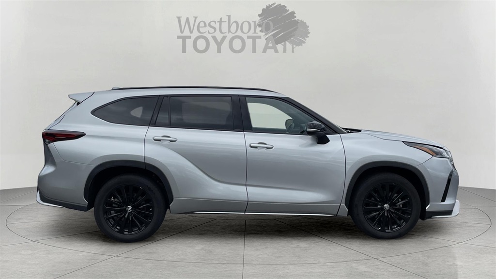 2024 Toyota Highlander XSE photo 8