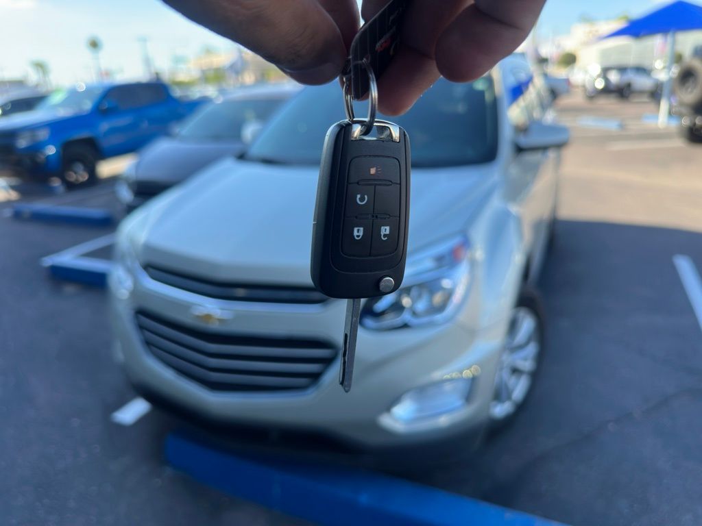 2016 Chevrolet Equinox LT photo 4