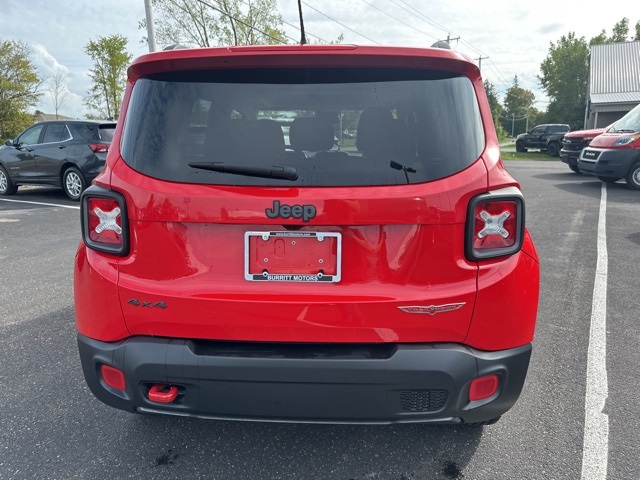 2016 Jeep Renegade Trailhawk photo 6
