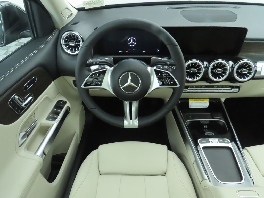 2026 Mercedes Benz GLB 250 photo 10