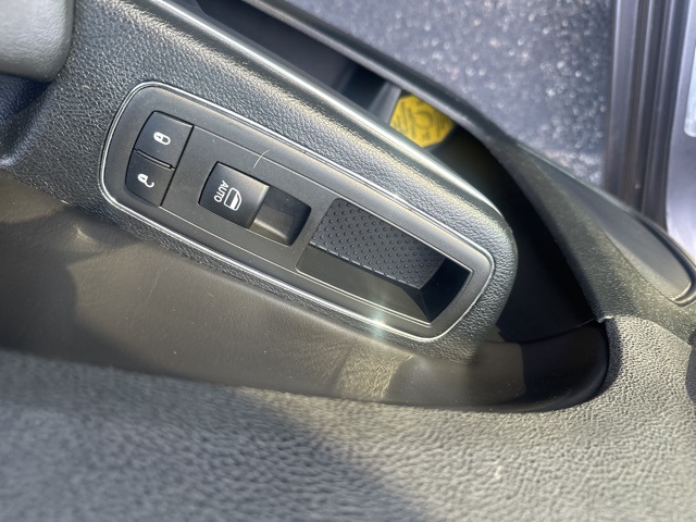 2017 Chrysler 300 C Platinum photo 23