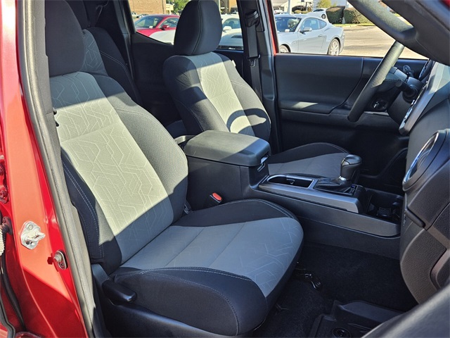 2023 Toyota Tacoma TRD Sport V6 photo 16