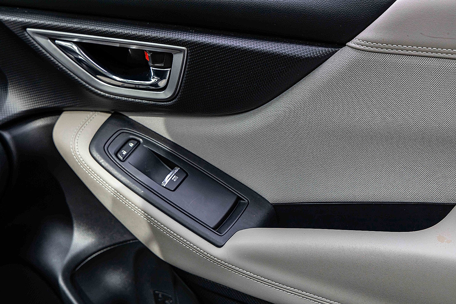2020 Subaru Forester Premium photo 14