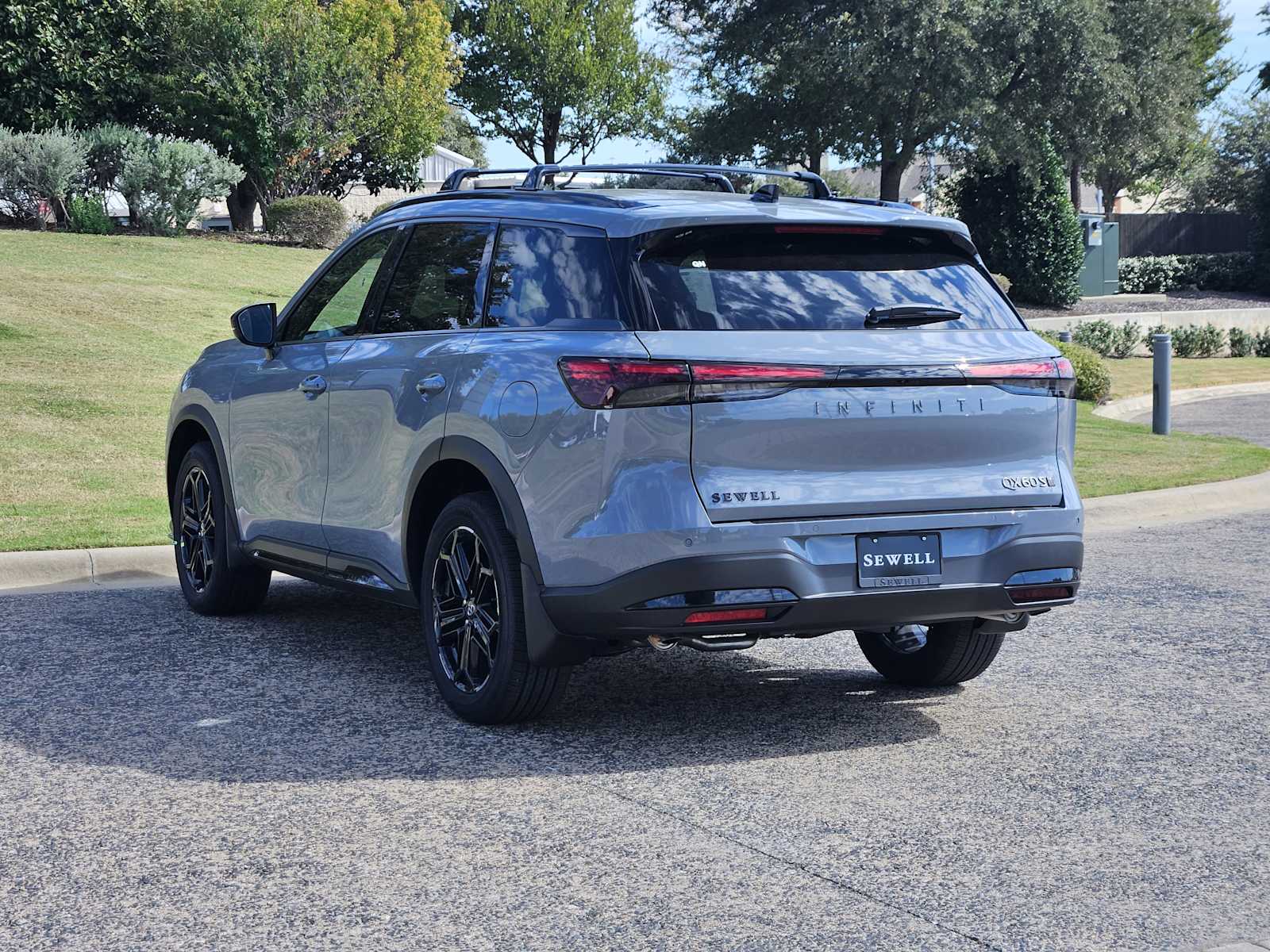 2026 Infiniti QX60 AWD photo 3