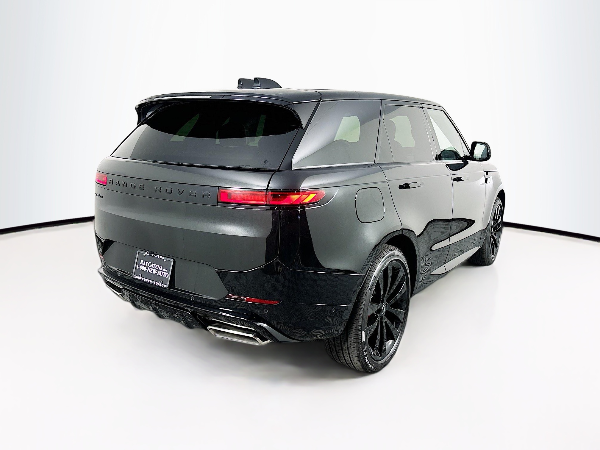2025 Land Rover Range Rover Sport SE photo 4
