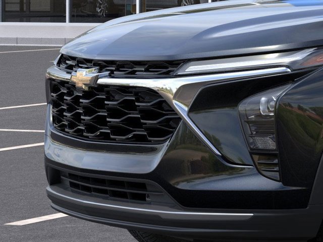 2025 Chevrolet Trax LT photo 4