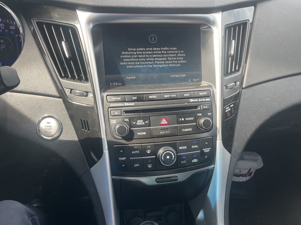 2014 Hyundai Sonata SE photo 4