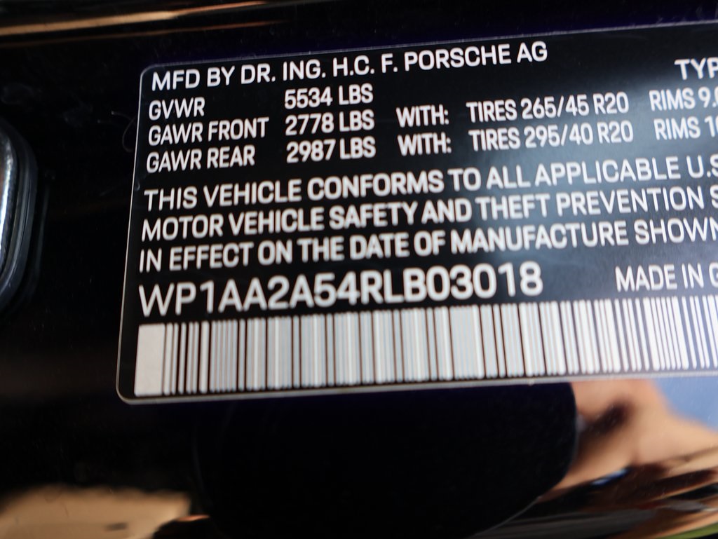 2024 Porsche Macan T photo 34
