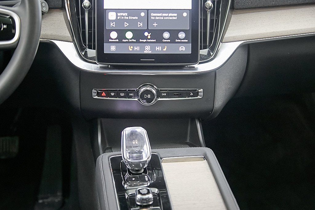 2026 VOLVO XC90 - Image 28