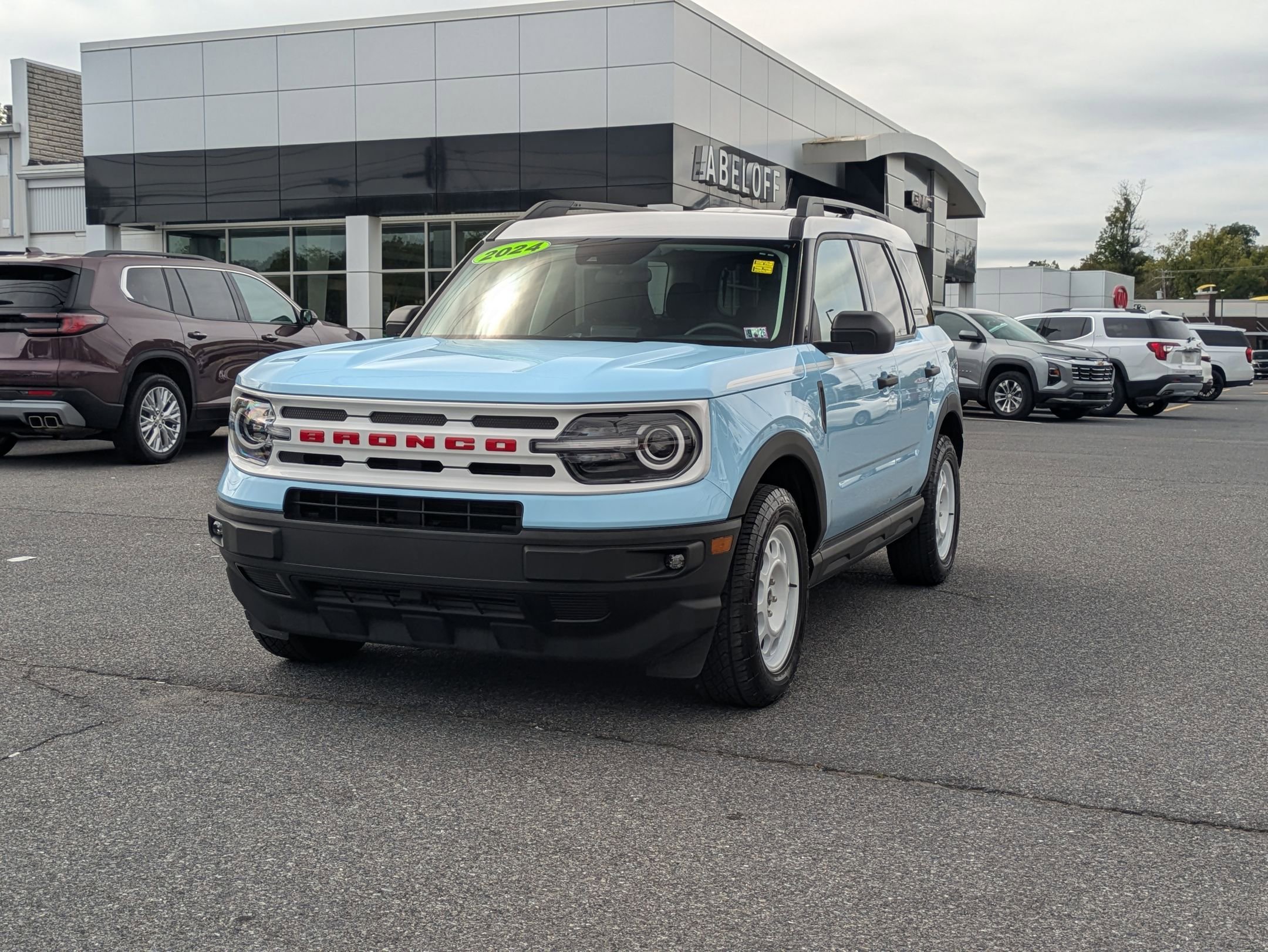 2024 Ford Bronco Sport Heritage photo 2