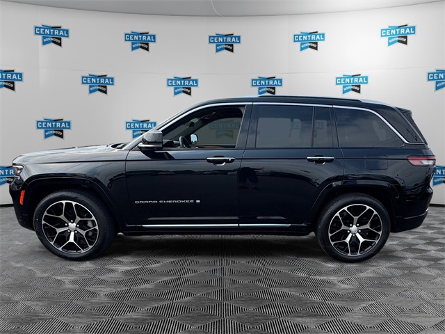 2022 Jeep Grand Cherokee Summit photo 2