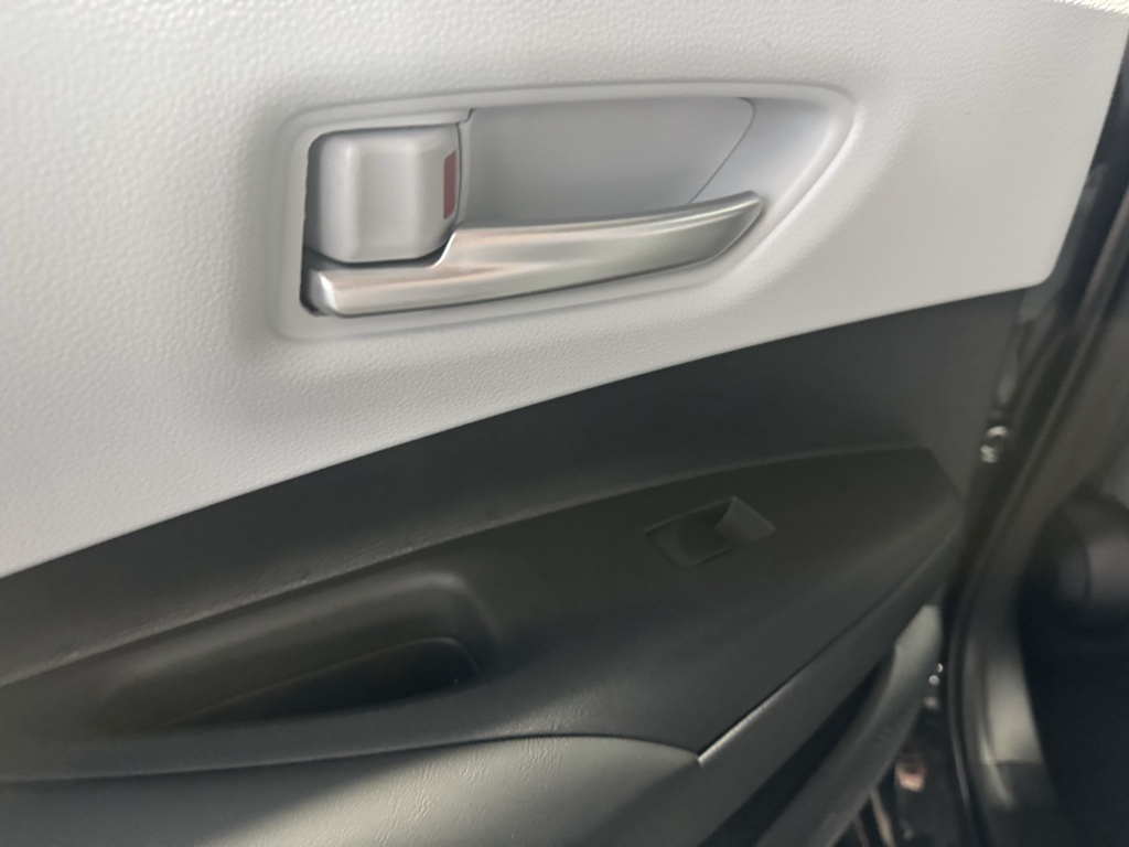 2025 Toyota Corolla SE photo 21