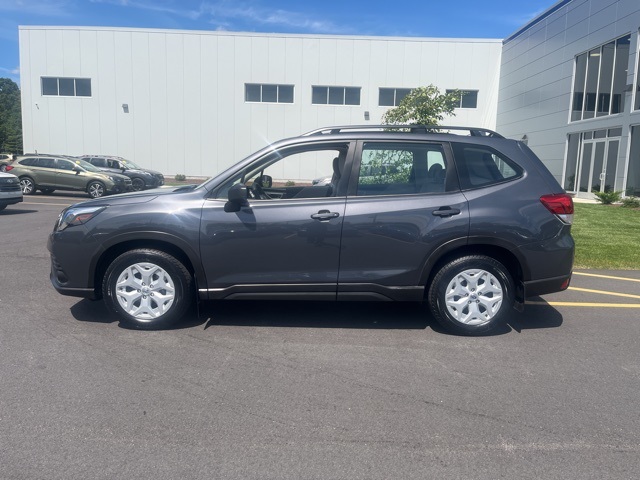 2022 Subaru Forester Base photo 5