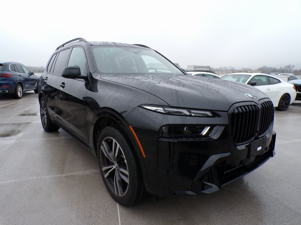 2026 BMW X7 40i's photo