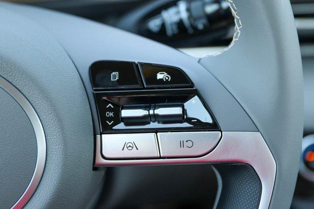New 2025 White Hyundai SEL Sport image 21