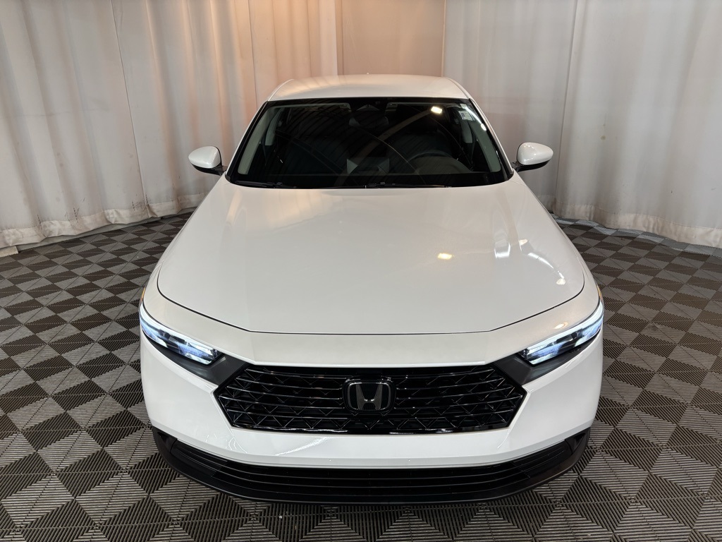 2023 Honda Accord LX photo 2