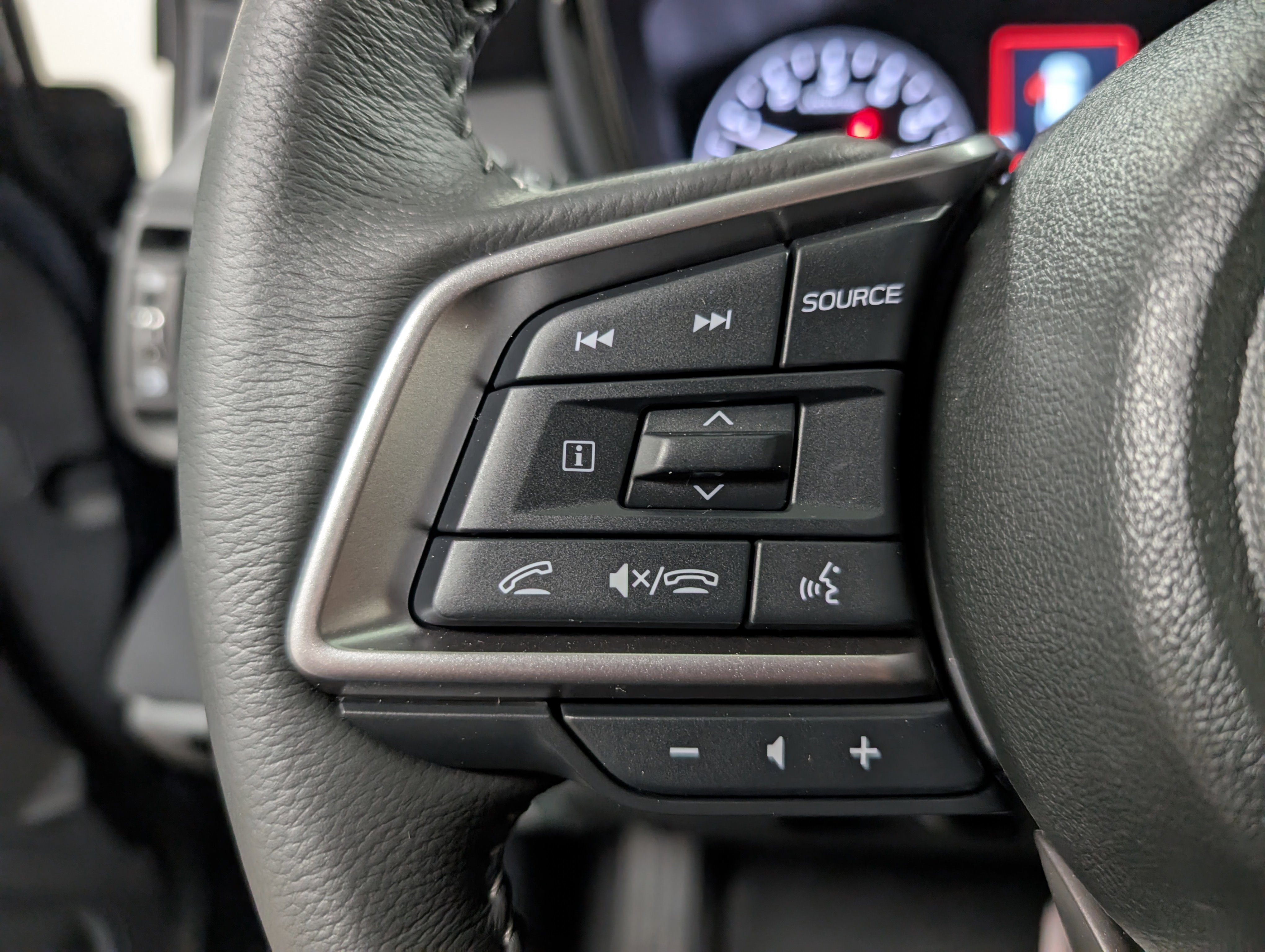 2025 Subaru Outback Premium photo 8