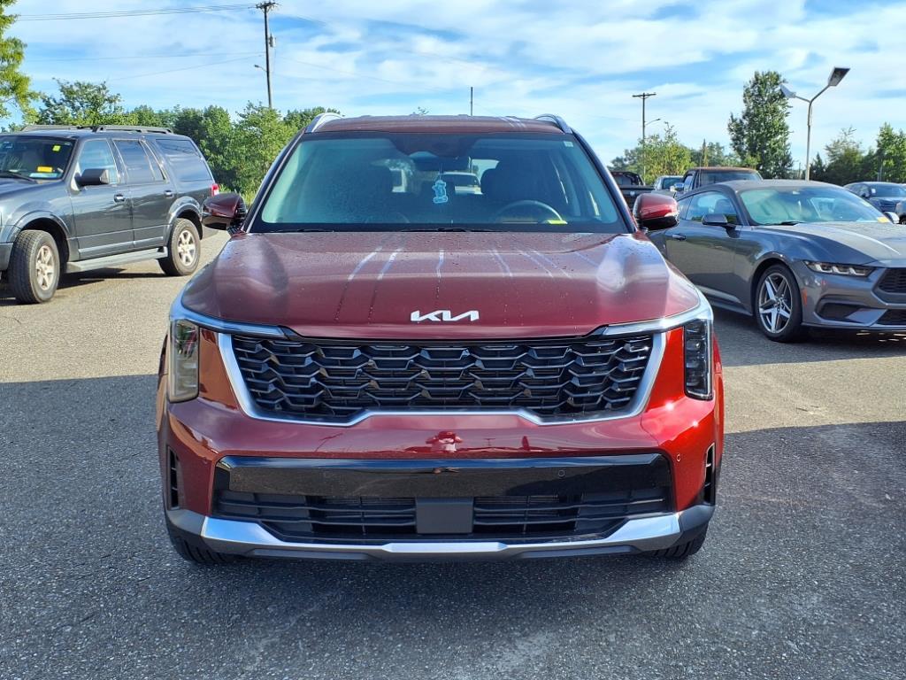2025 Kia Sorento S photo 2