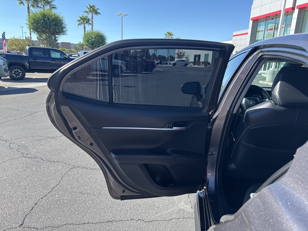 2022 Toyota Camry SE photo 16