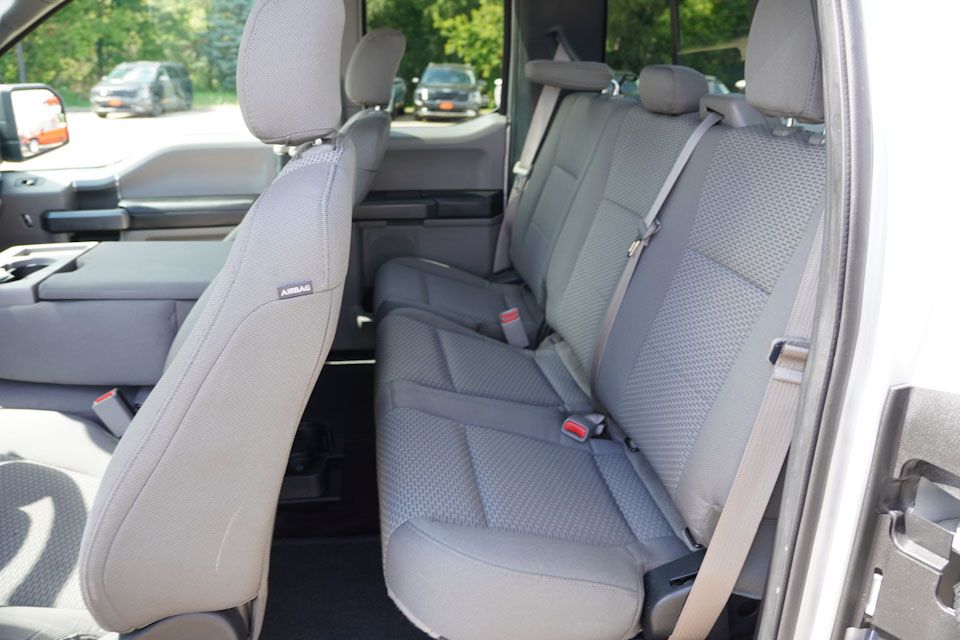 2016 Ford F-150 XLT photo 17