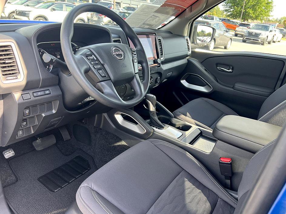 2024 Nissan Frontier SV photo 15