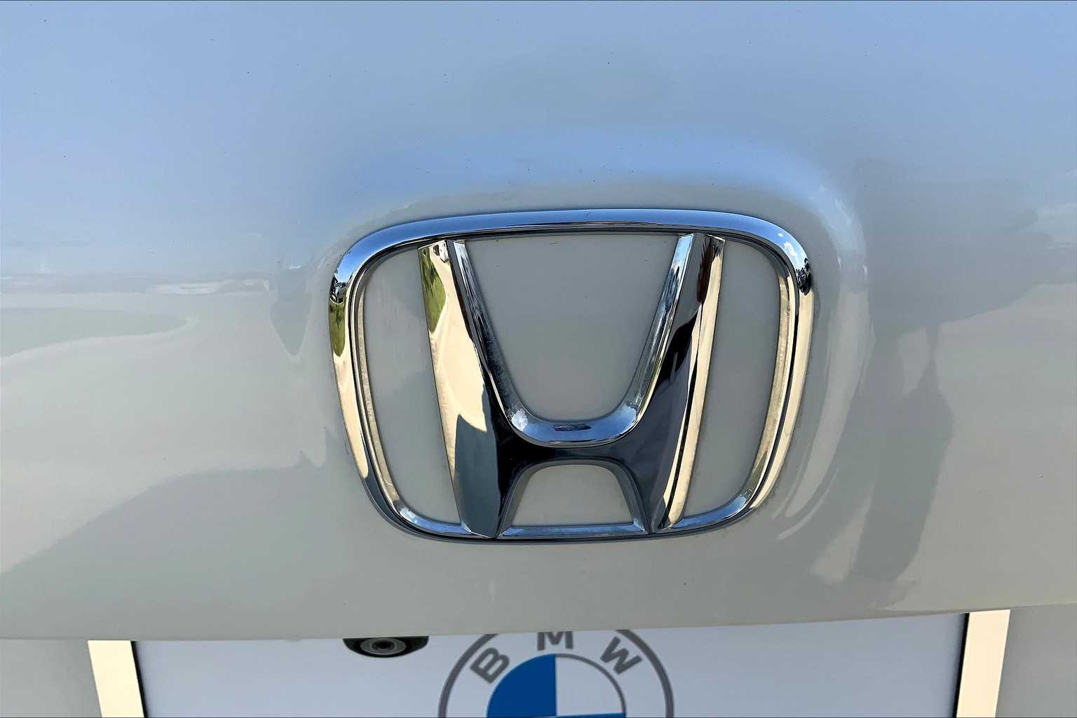 2018 Honda Pilot Touring photo 30