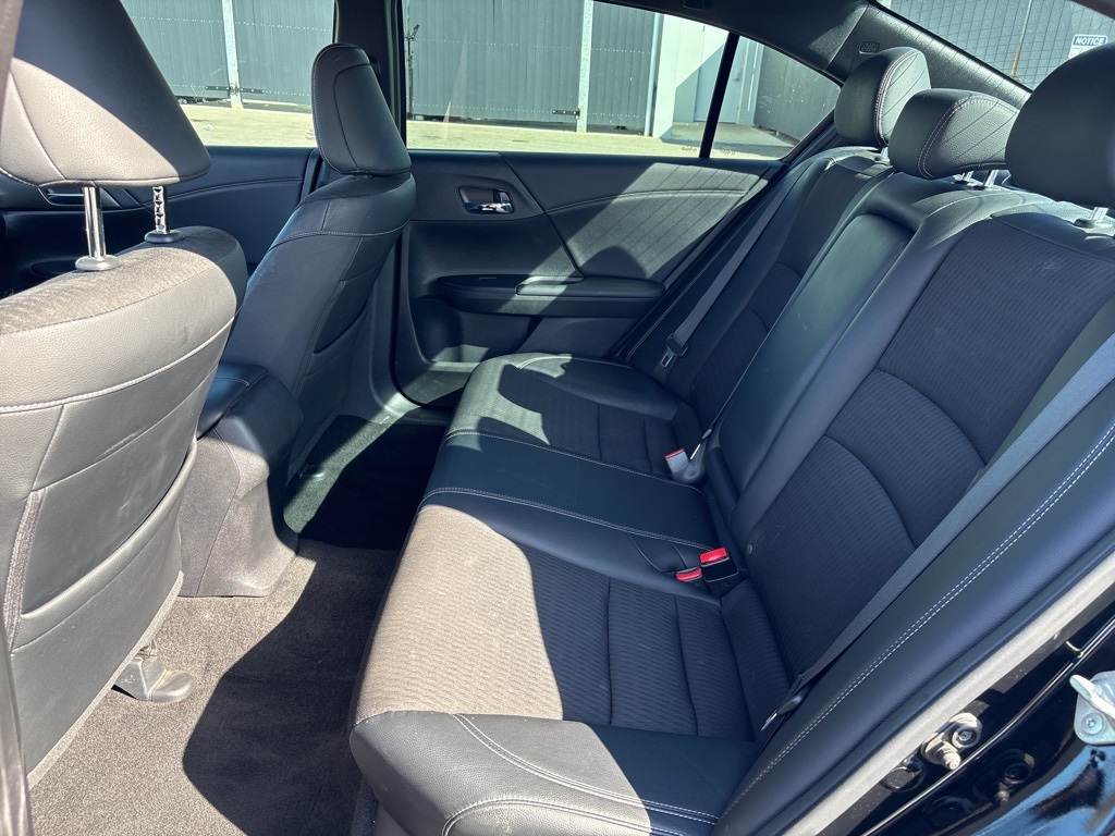2017 Honda Accord Sport photo 13