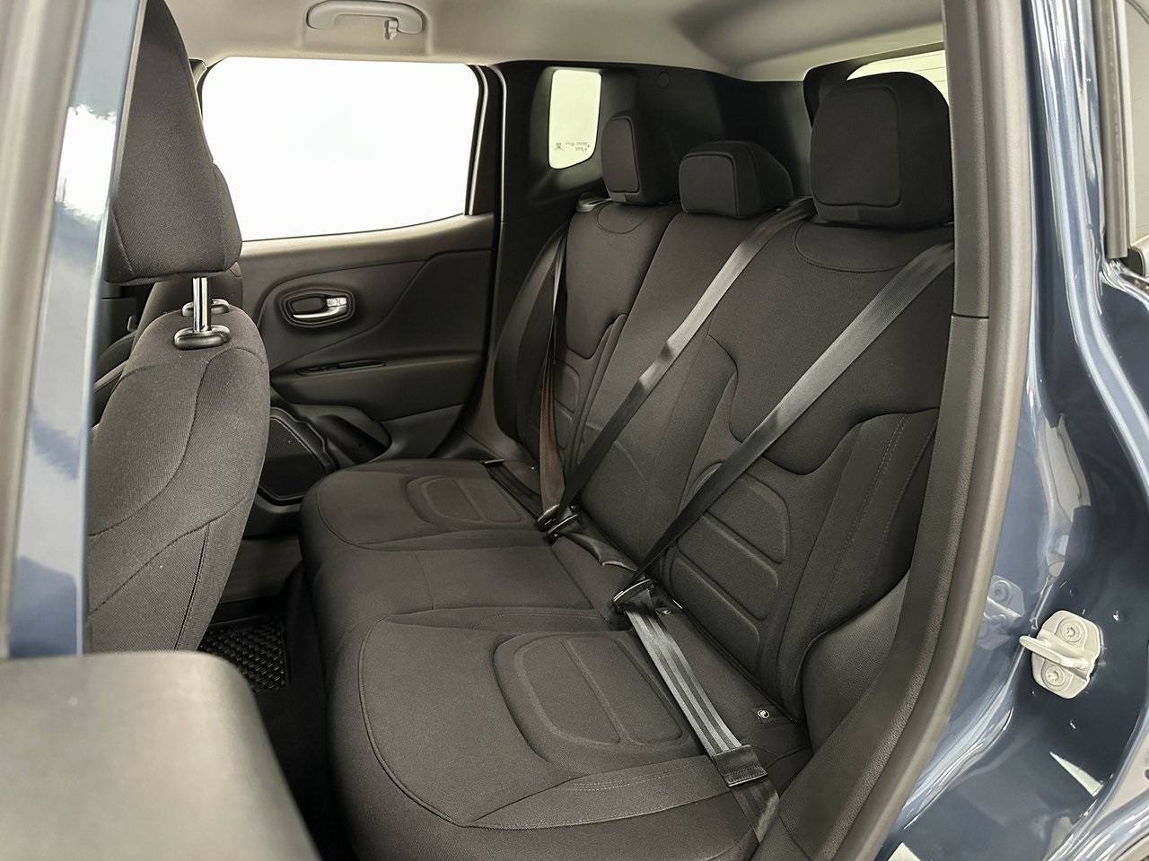 2022 Jeep Renegade Latitude photo 16