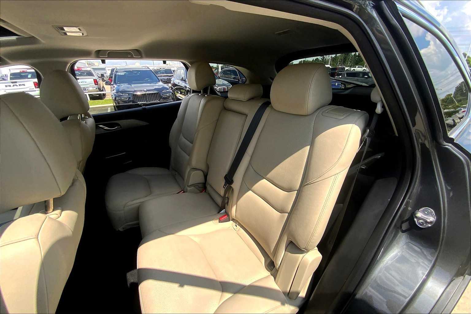 2022 Mazda CX-9 Touring photo 18