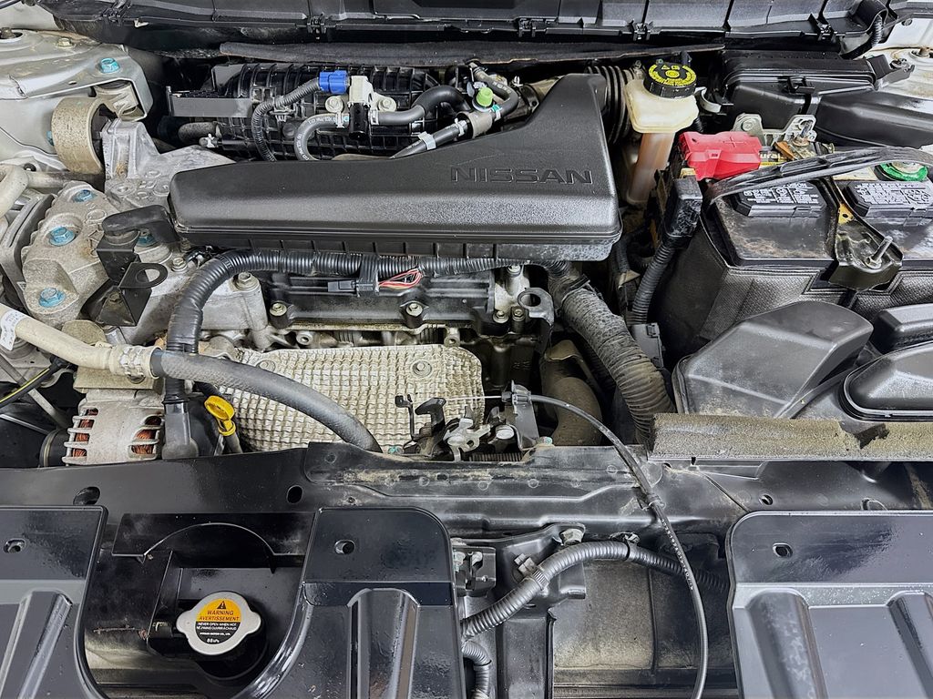 2015 Nissan Rogue SV photo 36