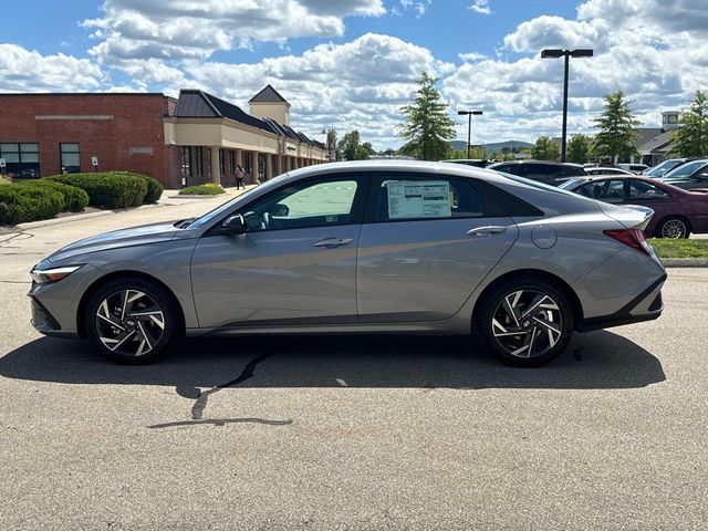 2025 Hyundai Elantra SEL Sport photo 7