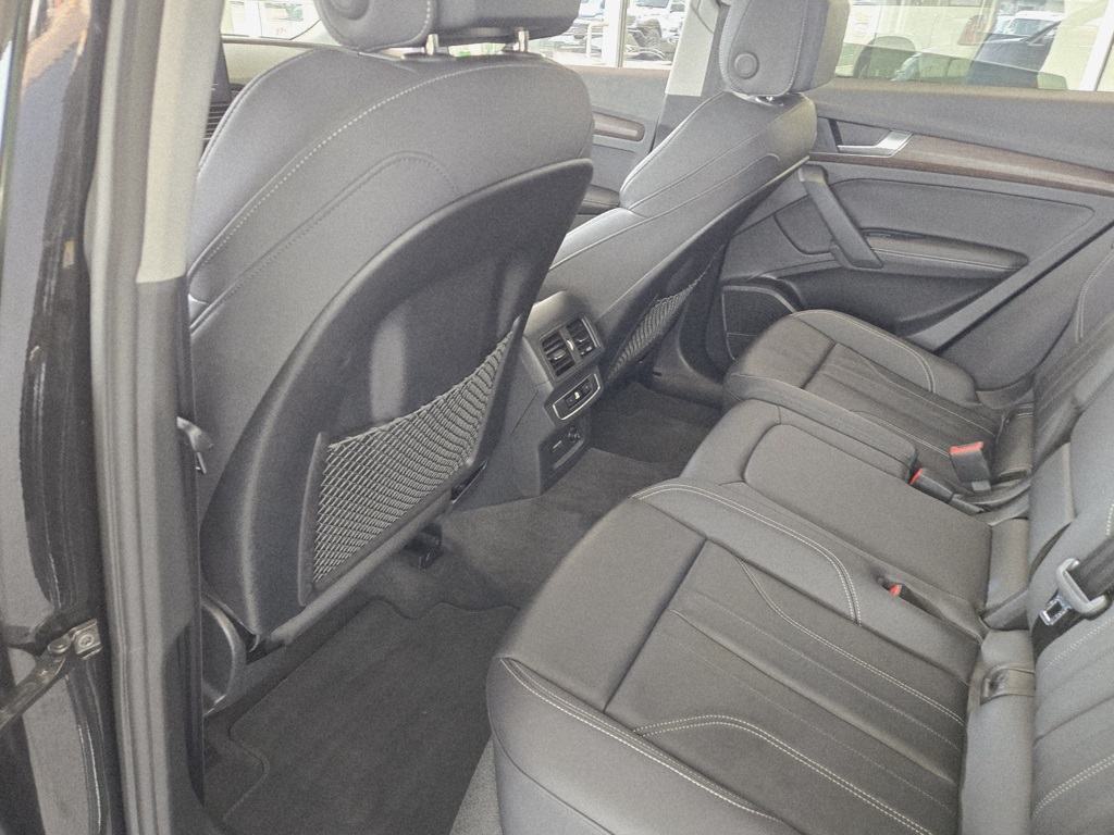 2024 Audi Q5 45 S line Premium photo 17