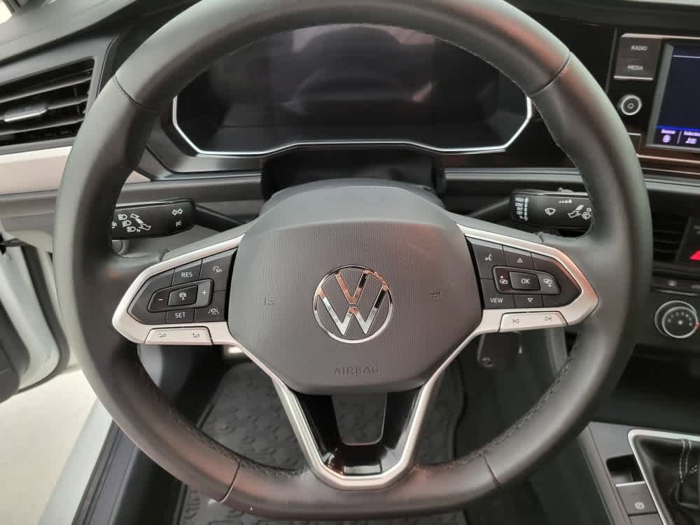 2024 Volkswagen Jetta 1.5T Sport photo 2