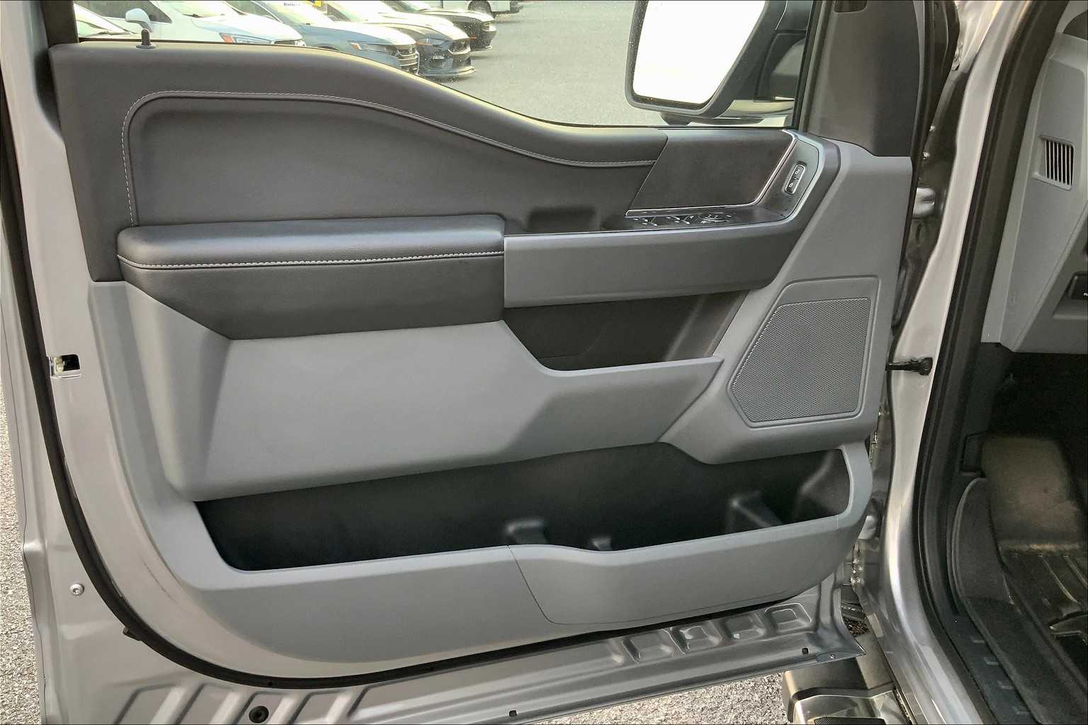 2024 Ford F-150 XLT photo 19