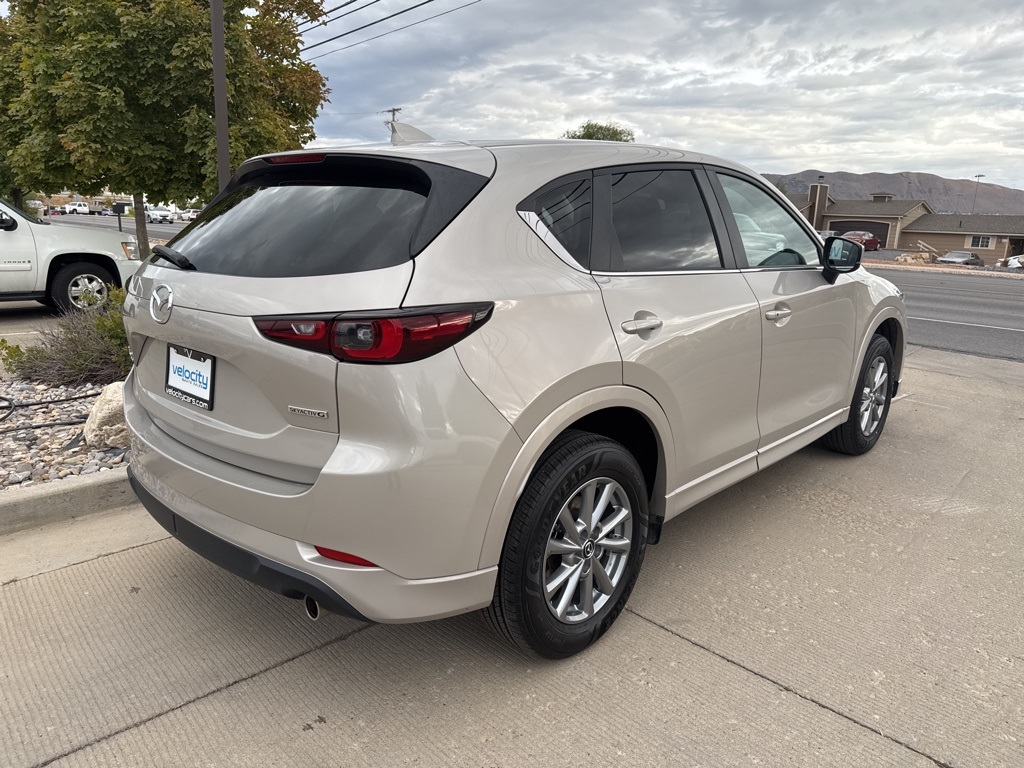 2024 Mazda CX-5 2.5 Select photo 3