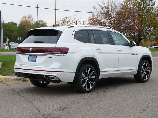 2026 Volkswagen Atlas SEL Premium R-Line photo 2