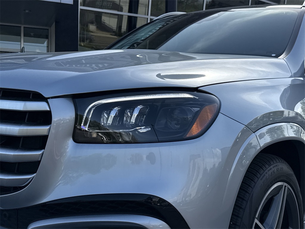 2025 Mercedes Benz GLS 450 4MATIC photo 9