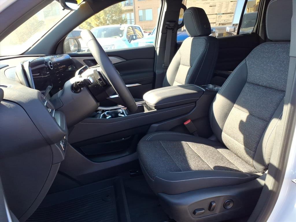 2026 Chevrolet Traverse photo 3