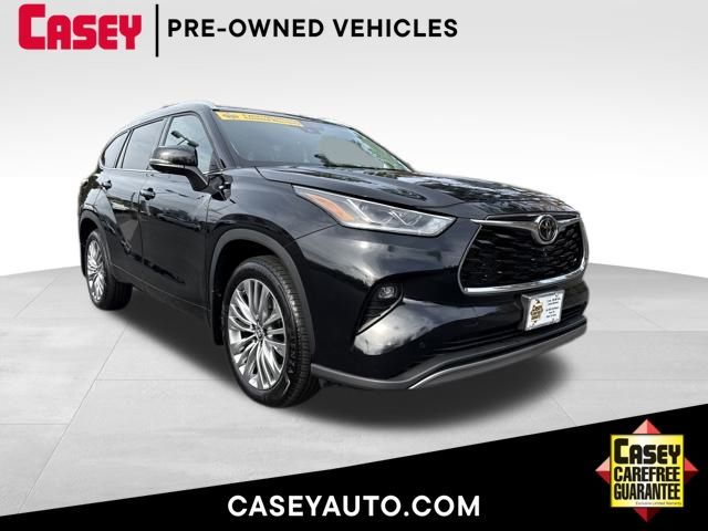 2024 Toyota Highlander Platinum's photo