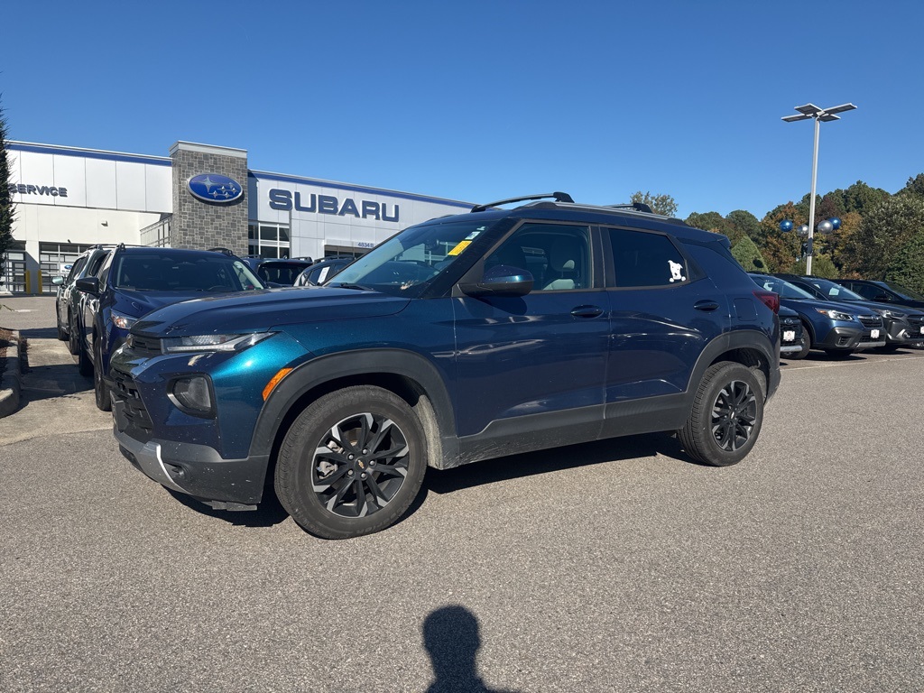 2021 Chevrolet Trailblazer LT photo 2