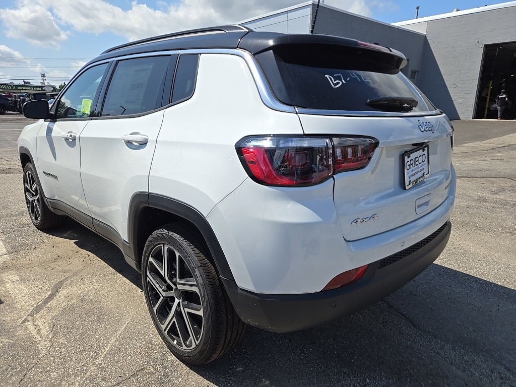 2025 Jeep Compass Limited photo 7