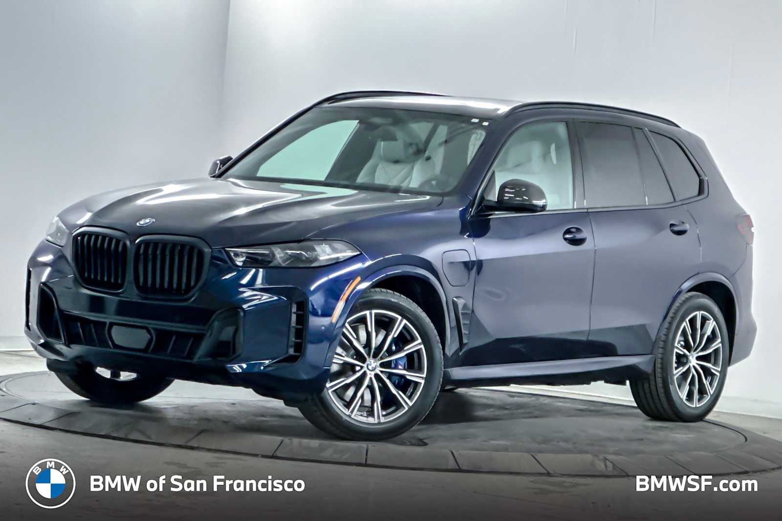 2026 BMW X5 50e's photo