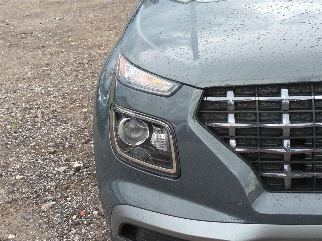 2025 Hyundai Venue SEL photo 6