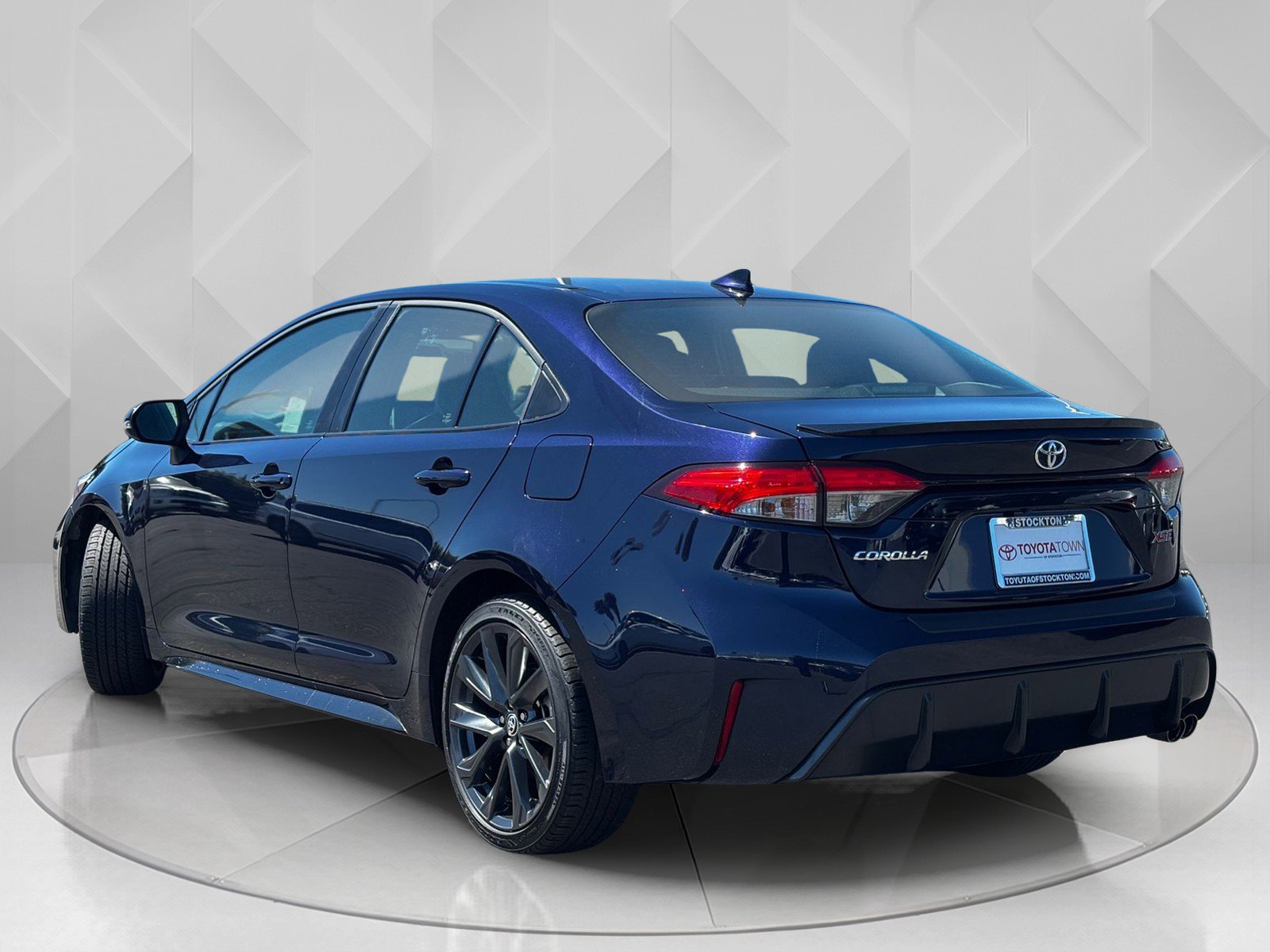 2023 Toyota Corolla XSE photo 3